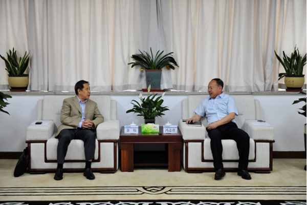 萬(wàn)家寨水務(wù)控股集團(tuán)與東華軟件股份公司舉行工作會(huì)談