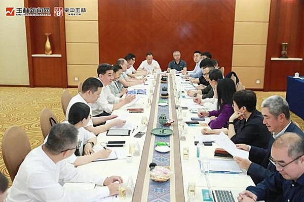 薛向東：搶抓AI+行業應用創新機遇